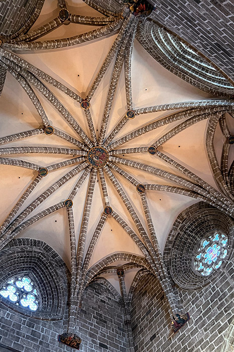 Valencia Cathedral grail chapel star