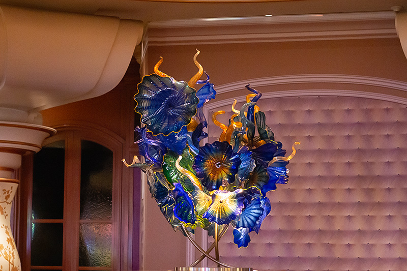 Bellagio Chihuly lounge