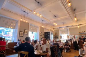 Le Bistrot interior